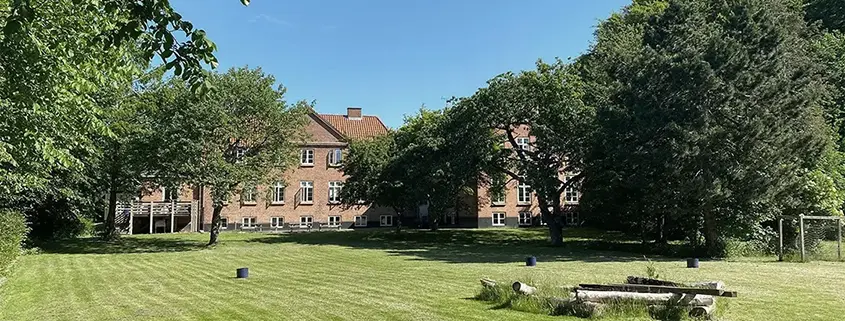 Adults and young people can get residential treatment at Floralund – Contact us today